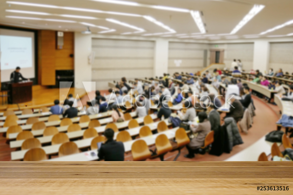 日本语学科の全校学生参加的运动会等活动是学生们展示自己个人魅力的舞台。