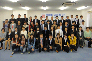 入学式(日本語学科) (国際文化コミュニケーション学科) (国際通訳ビジネス学科)